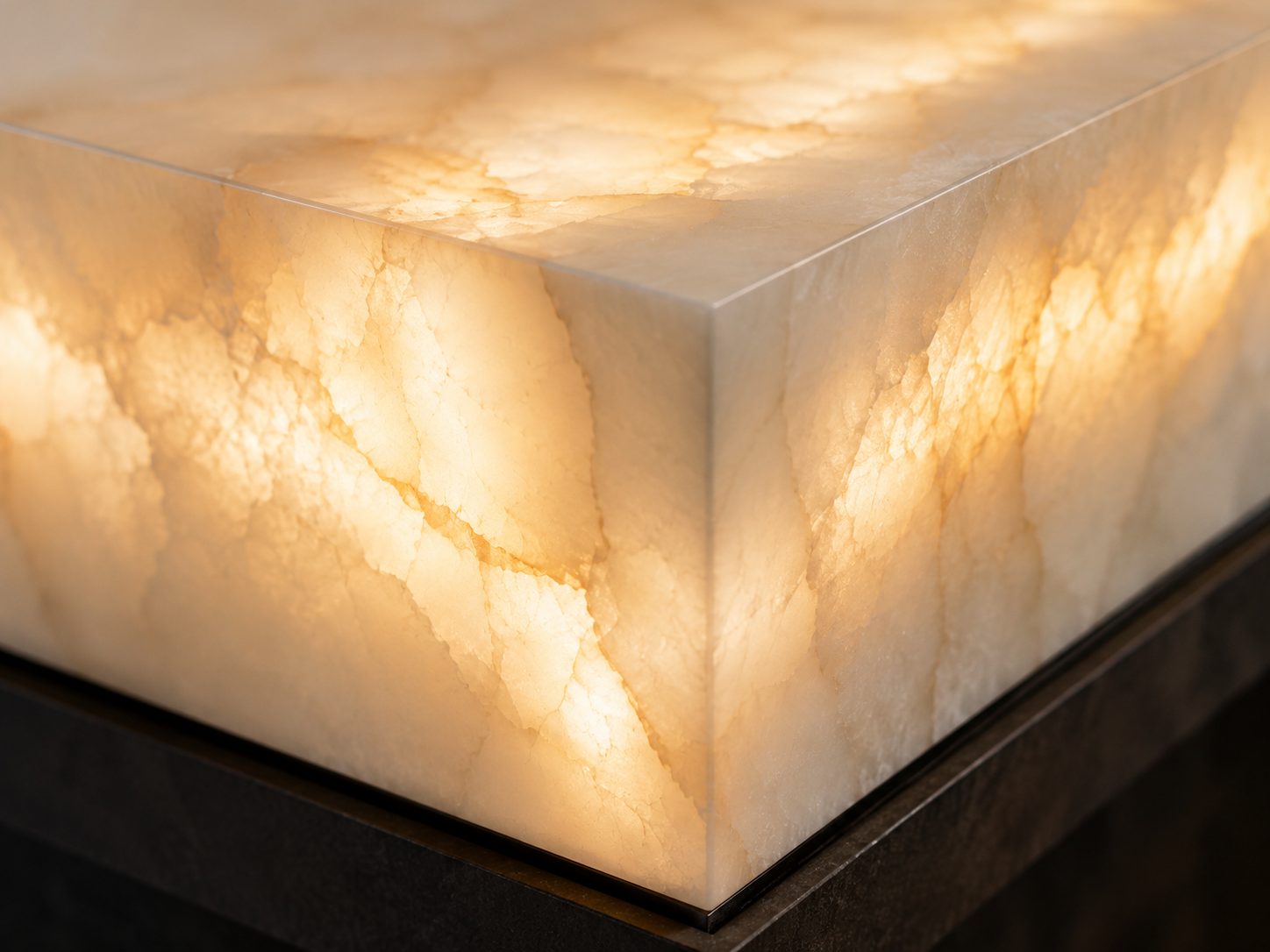 Işıklı solid surface